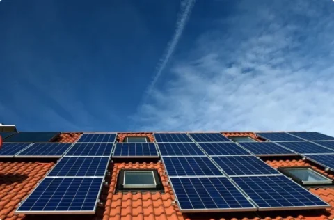 Pose panneaux photovoltaïque La Rochelle - TOITURIERS DE L’OUEST