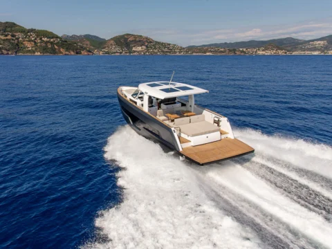 Location bateau à Cogolin - AF YACHTING